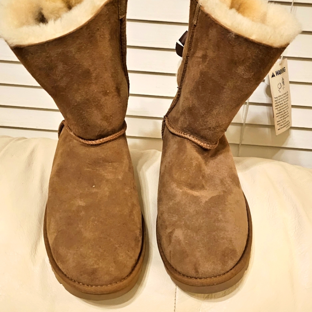 New UGGs Tan Boots